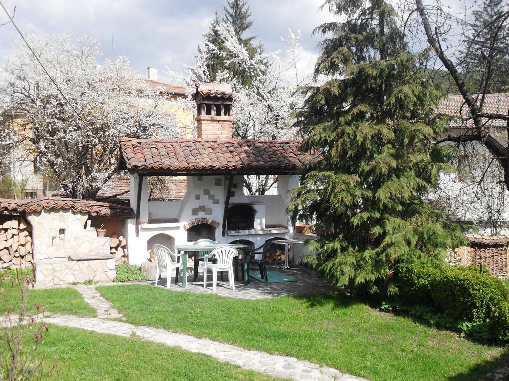 Borimechkova Kashta Hotel Koprivshtitsa Buitenkant foto